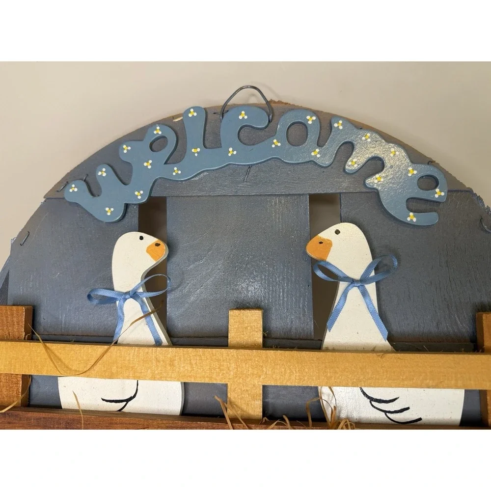 VINTAGE BUSHEL BASKET LID BANDED WICKER GOOSE WELCOME  HANGING WALL DOOR